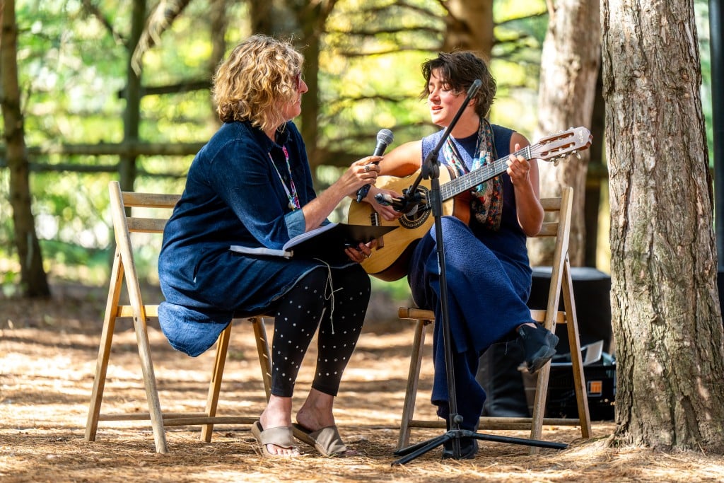 Vanessa Reid and Azul collaborating in improvised song